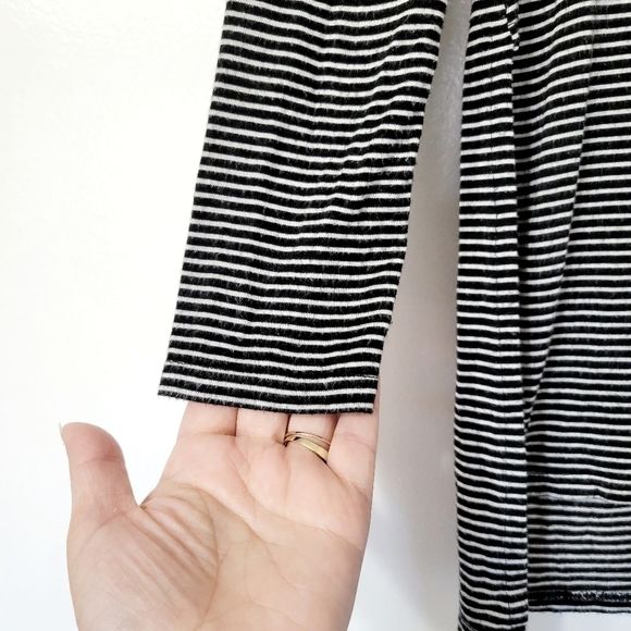 Athleta Black and White Striped Long Sleeve Top Size Small - Picture 3 of 9